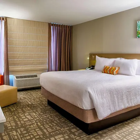 Hilton Garden Inn Salina Exterior photo